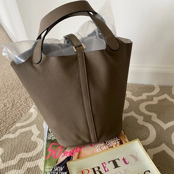 Soft leather bucket bag; NWOT - Picture 4 of 12